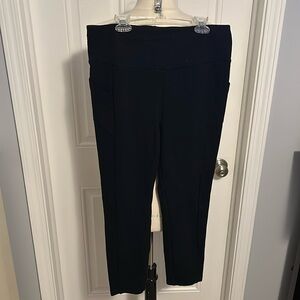 Cabi ponte black relaxed crop leggings side pockets black size large women’s